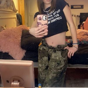 Medium woman’s cropped baby tee